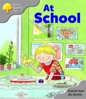 Oxford Reading Tree: Stage 1: Kipper Storybooks: At School