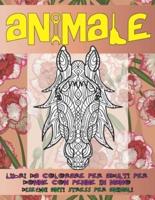 Libri da colorare per adulti per donne con penne in mano - Disegni Anti stress per animali - Animale